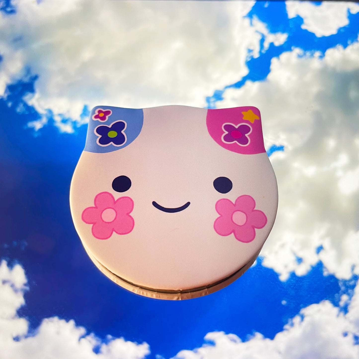 Moully Cat-Shaped Button